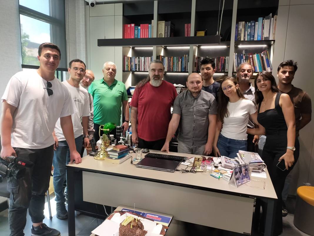 Erhan Bey yeni yaşını kutladı 1